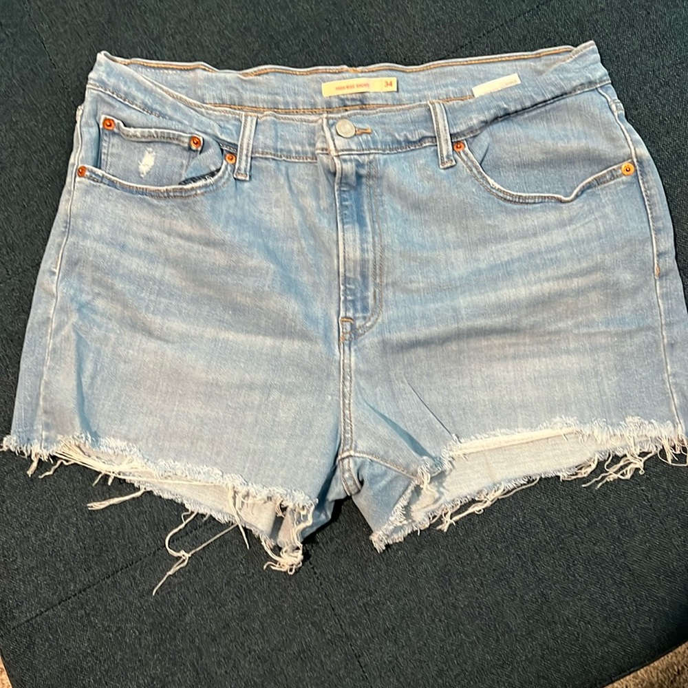 Levi cut-offs size 34